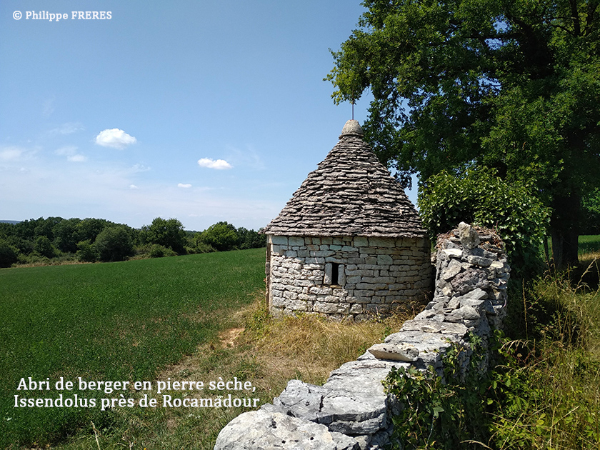 Abri de berger en pierre sèche, Issendolus près de Rocamadour 840