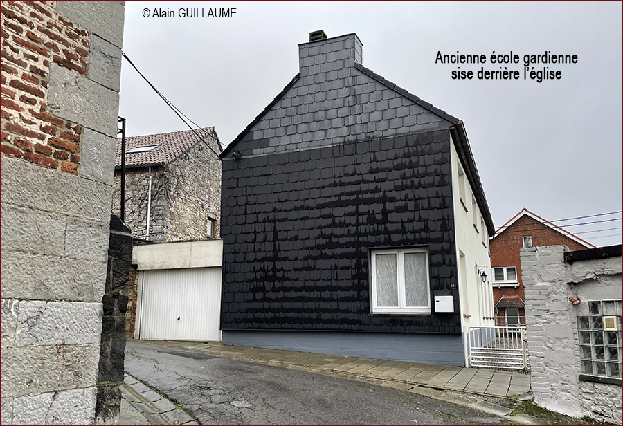 Acienne école gardienne 900